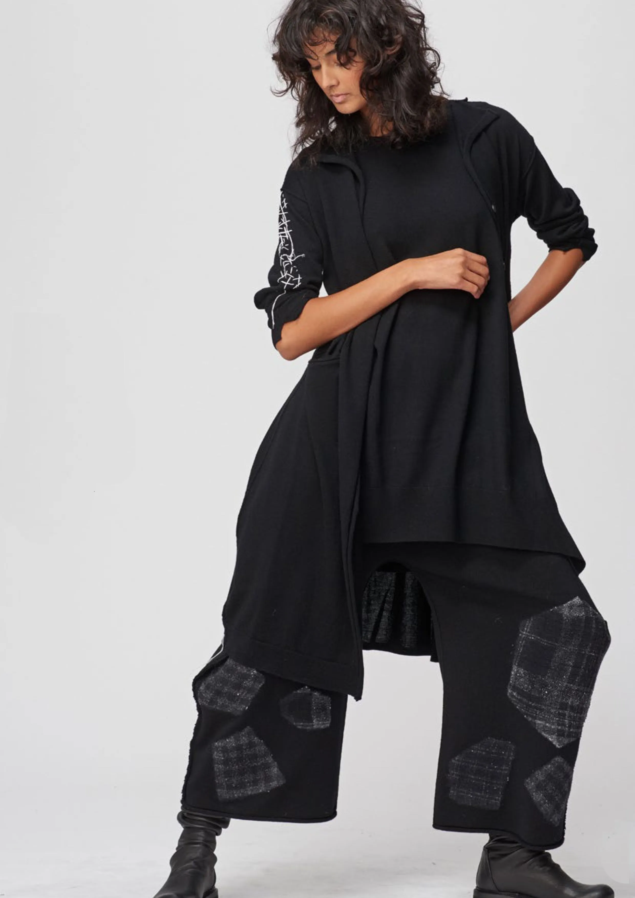 Black TUNIC Jumper