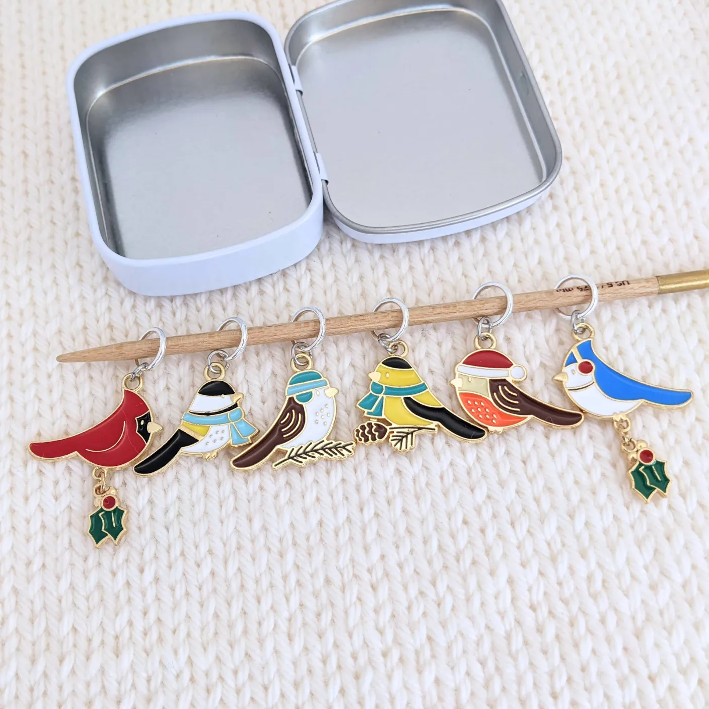 Christmas Bird Stitch Markers Set of 6 with Storage Tin - Ring Style for Knitting