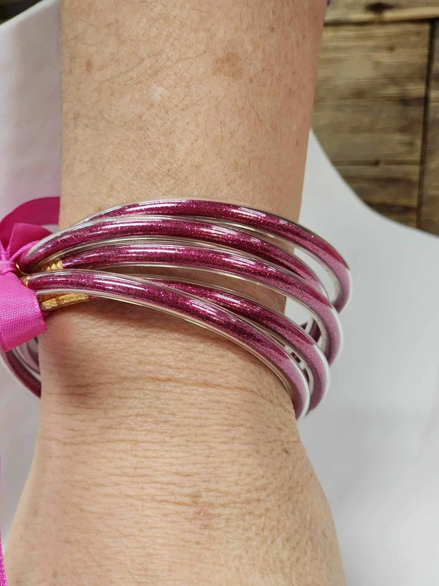 Fushia Jelly Tube Guitar Bracelet Set