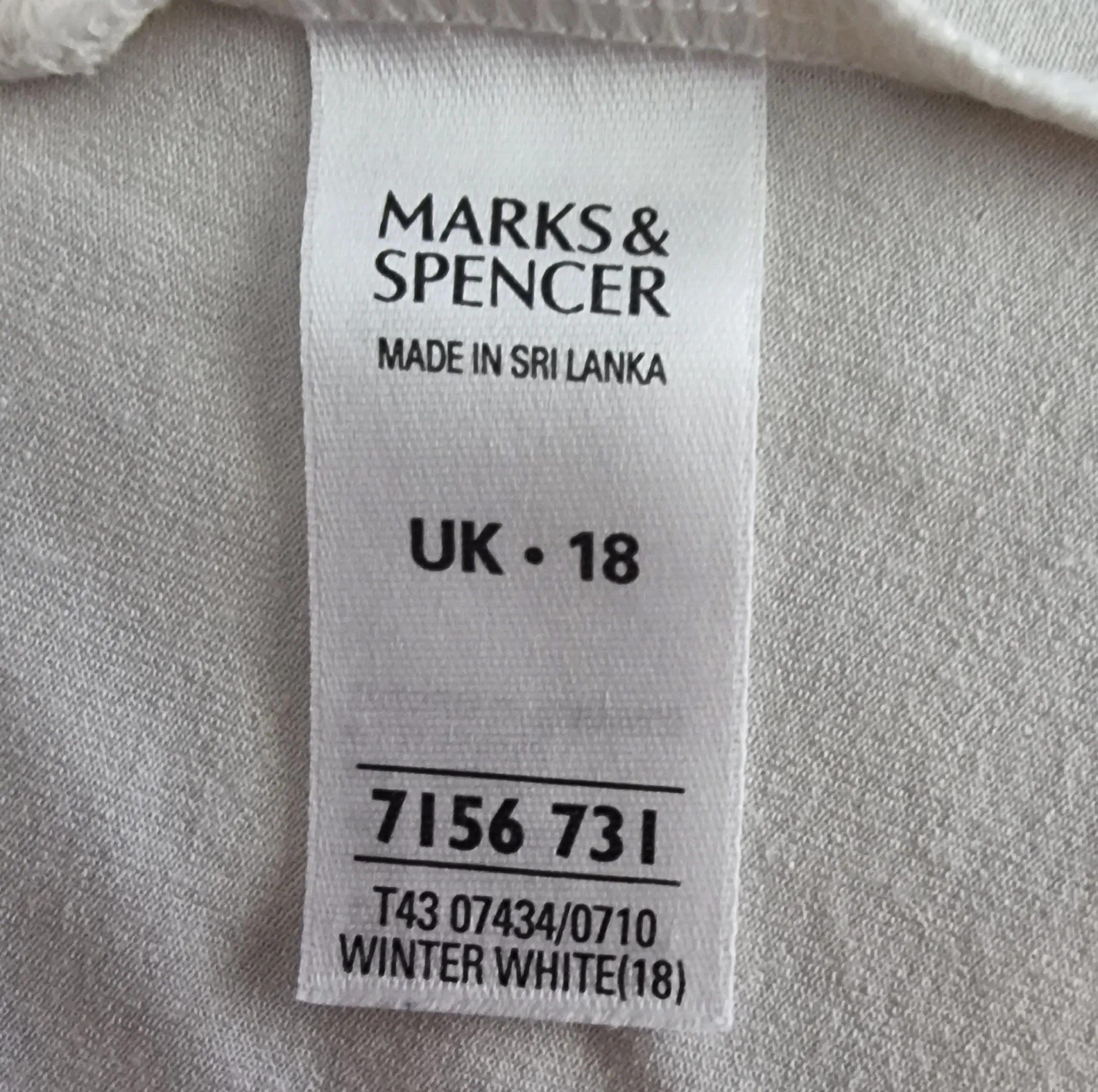 Marks And Spencer Off White Classic Vest Top UK 18 US 14 EU 46