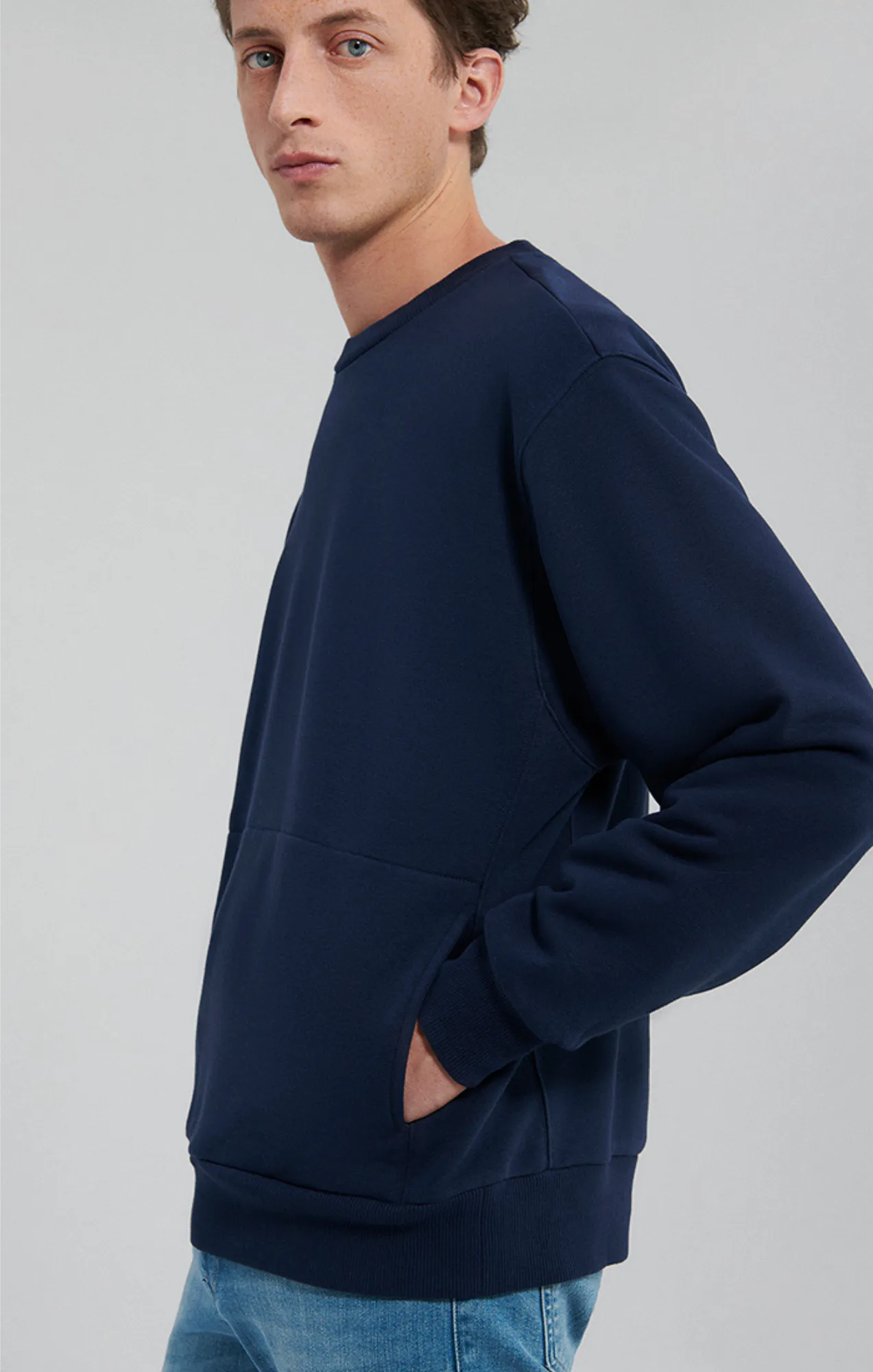 POCKET SWEATSHIRT IN NAVY BLAZER