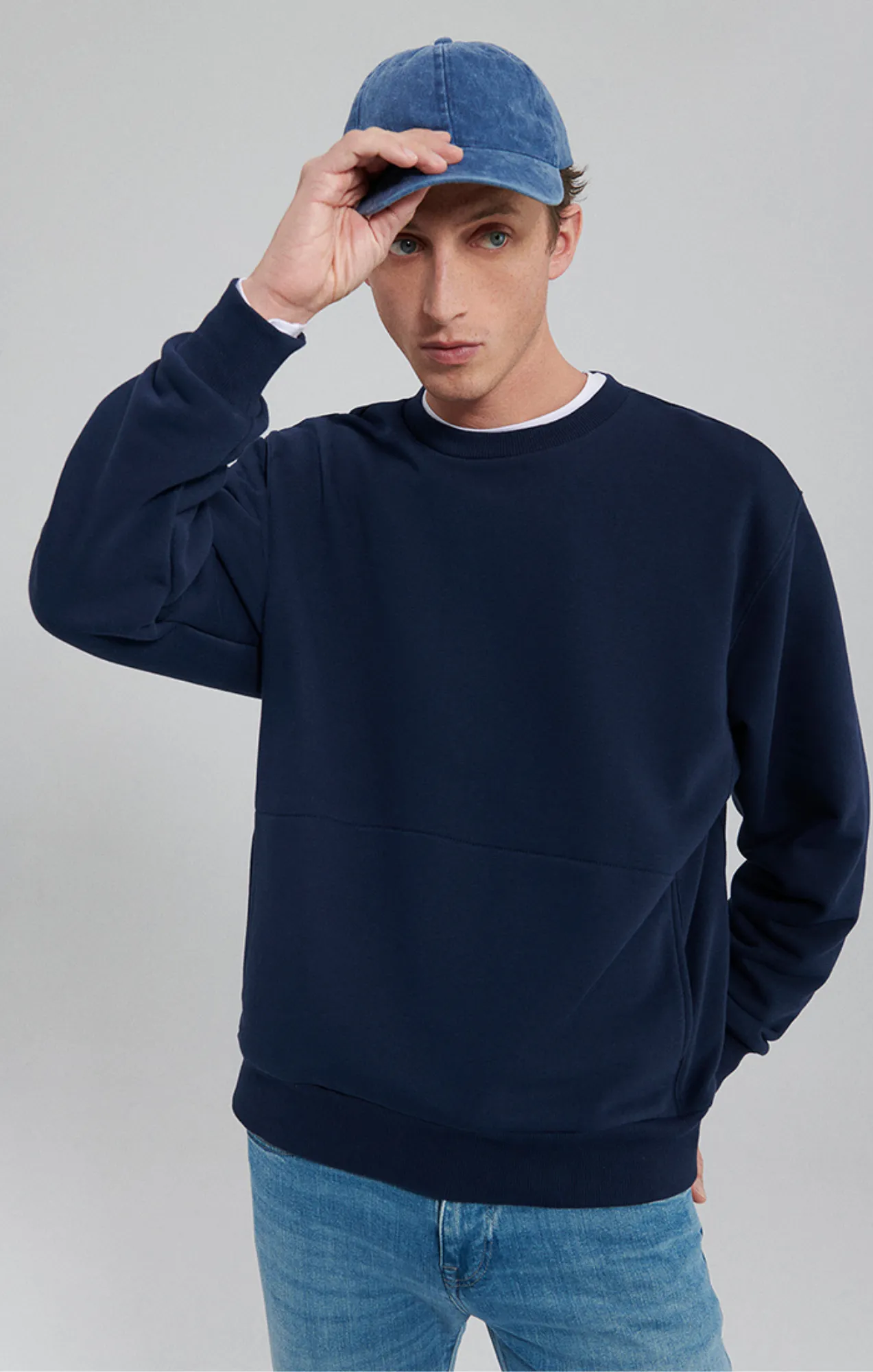 POCKET SWEATSHIRT IN NAVY BLAZER