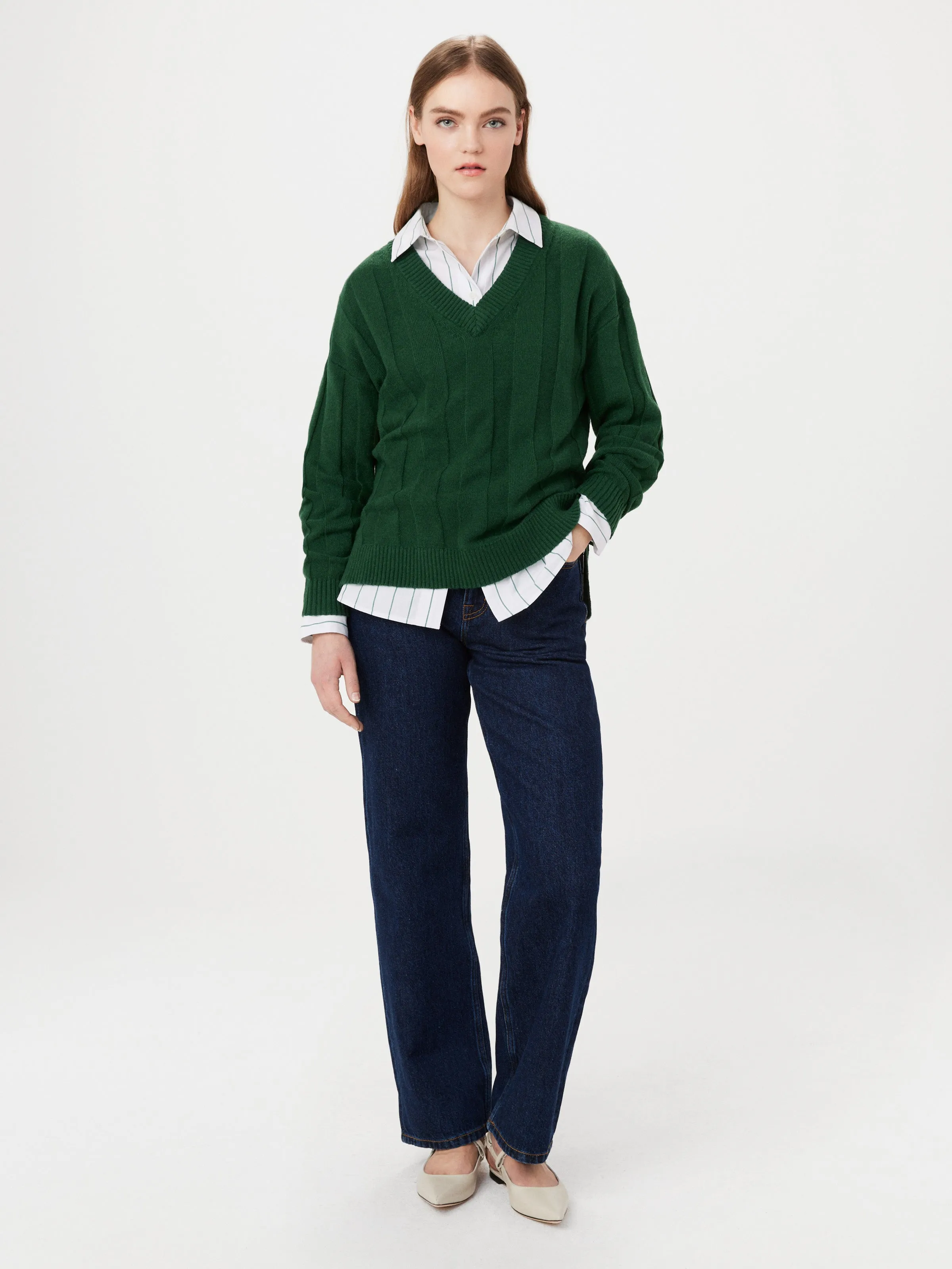 The Merino Wool Blend Sweater in Dark Green