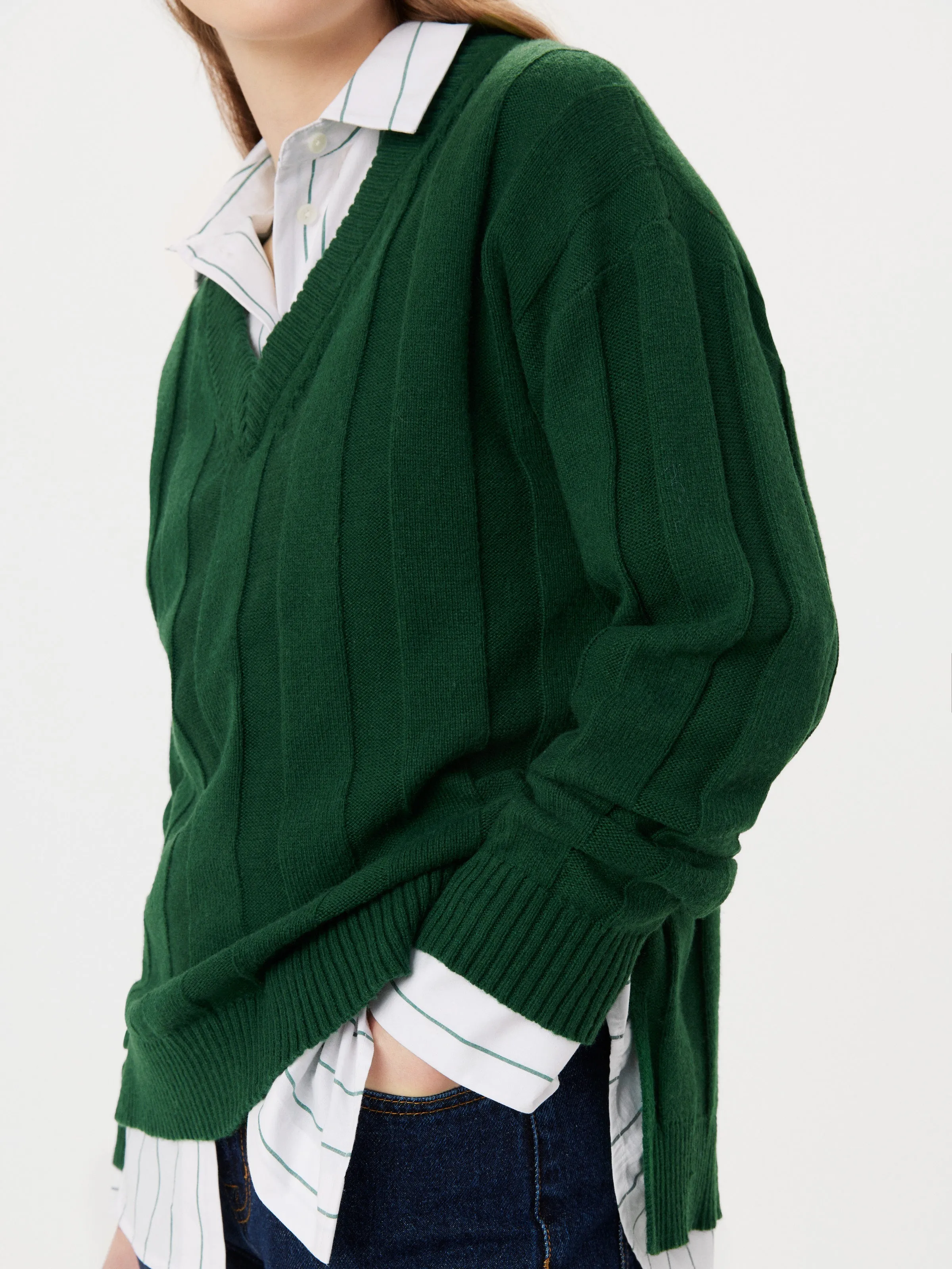 The Merino Wool Blend Sweater in Dark Green