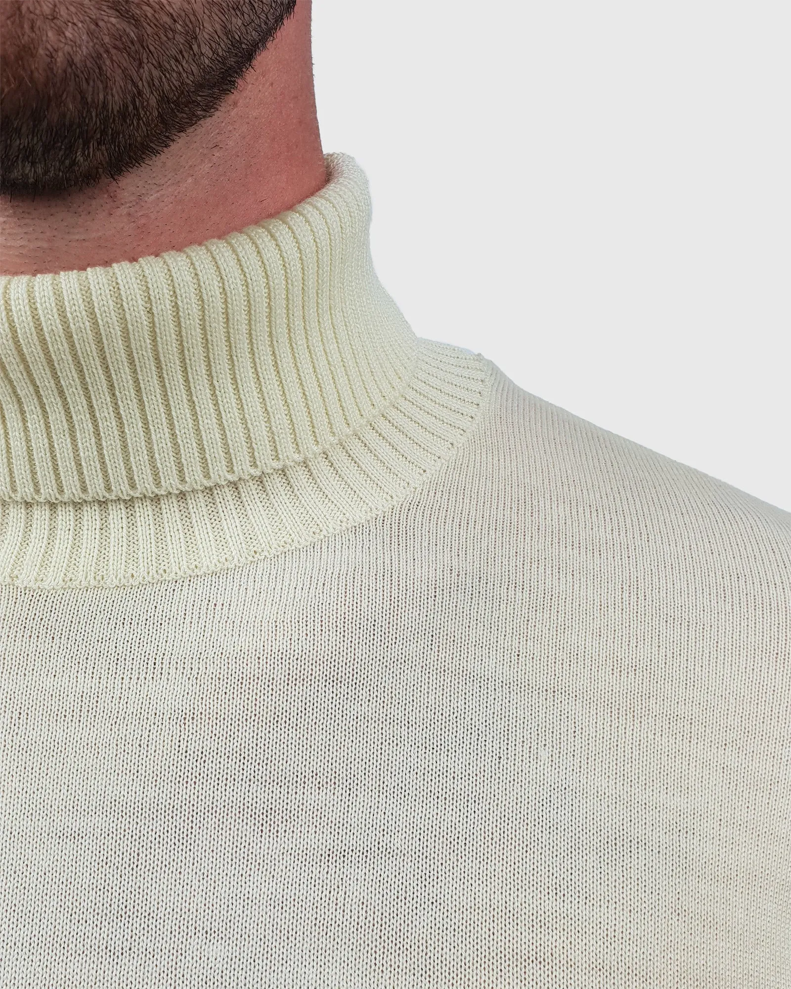 VINCENT & FRANKS W20193 CREAM ROLL NECK / POLO NECK