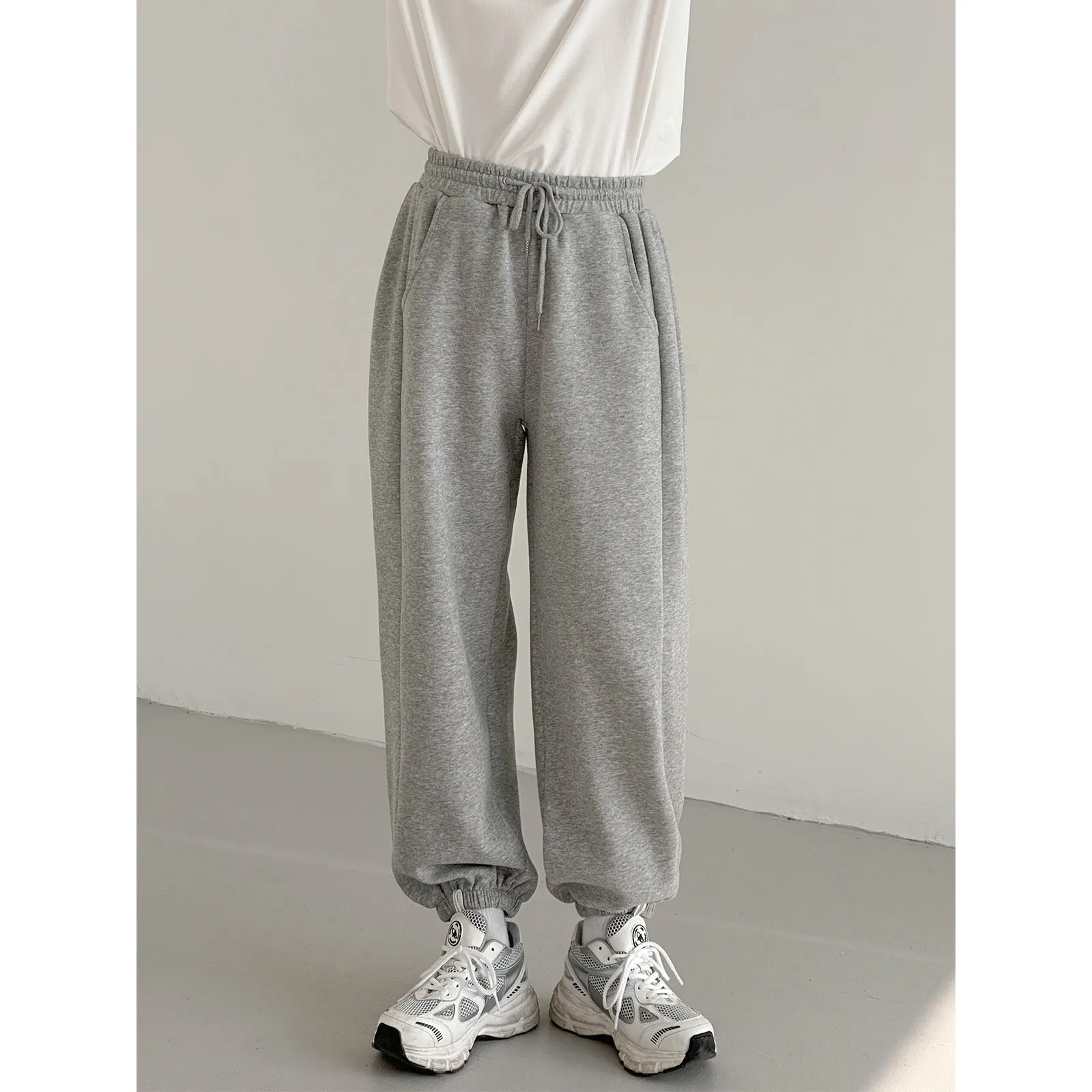 Zhou Elastic Waist Sweatpants